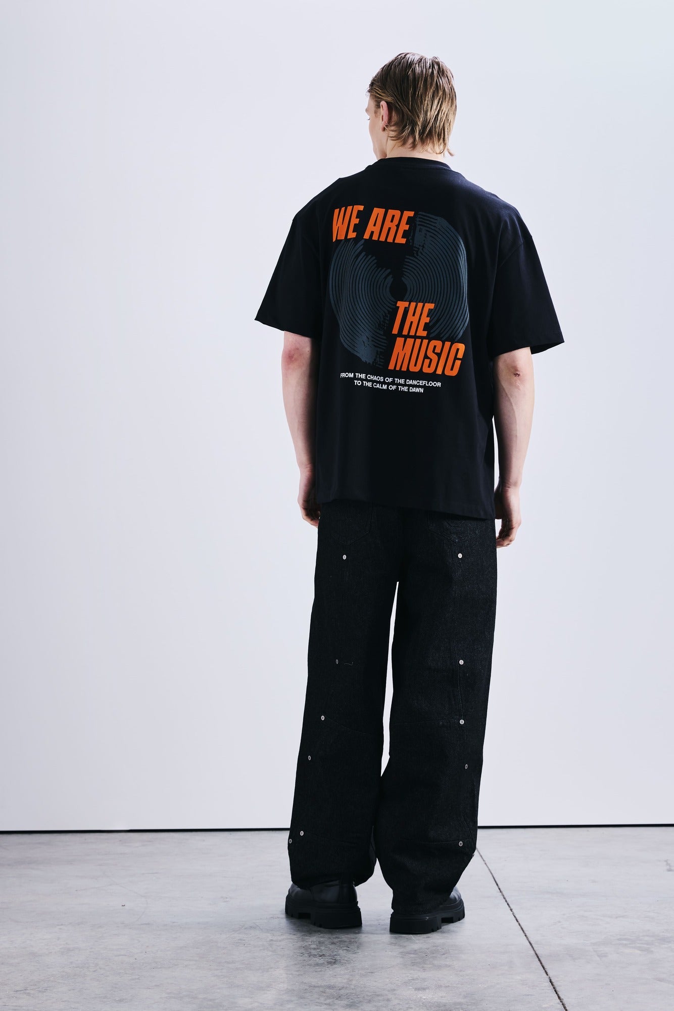 MUSIC TEE