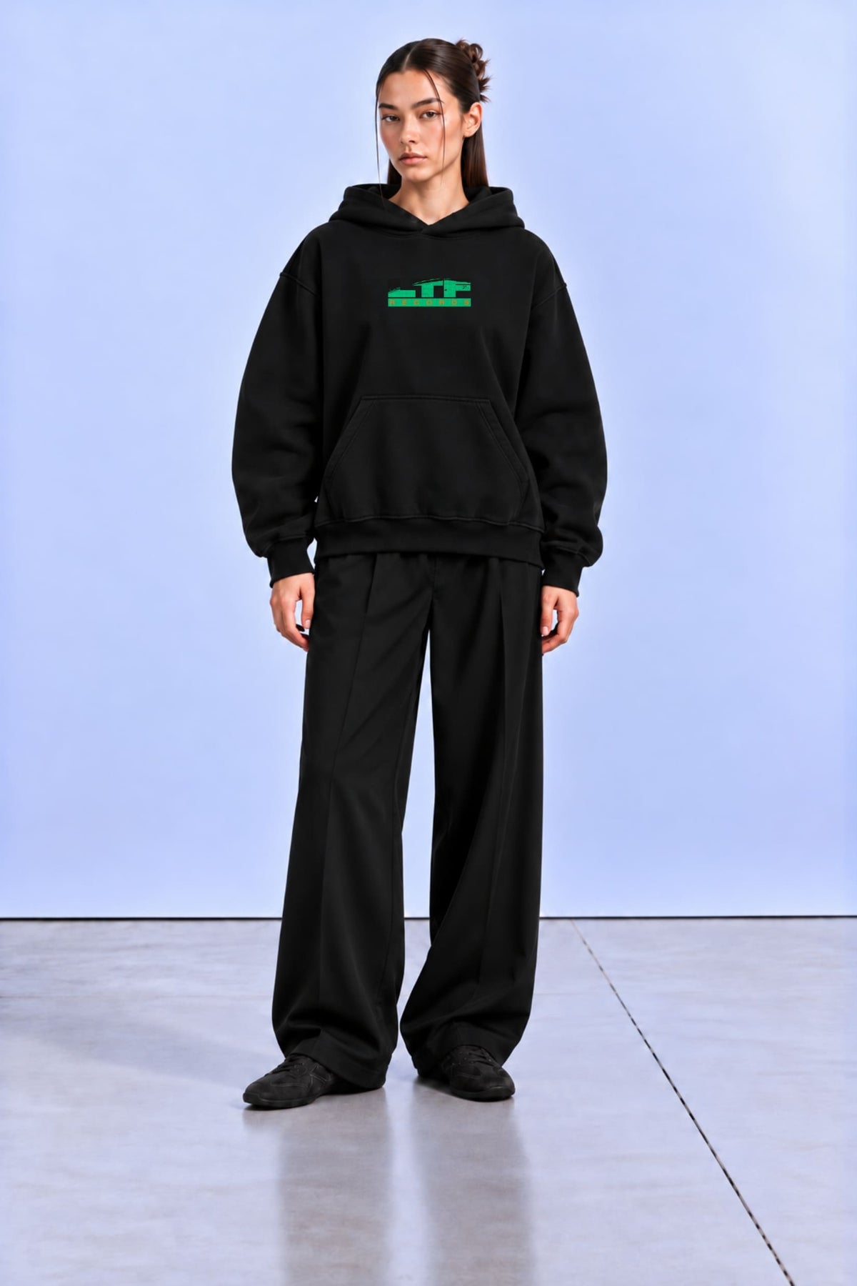 HOODIE LTD