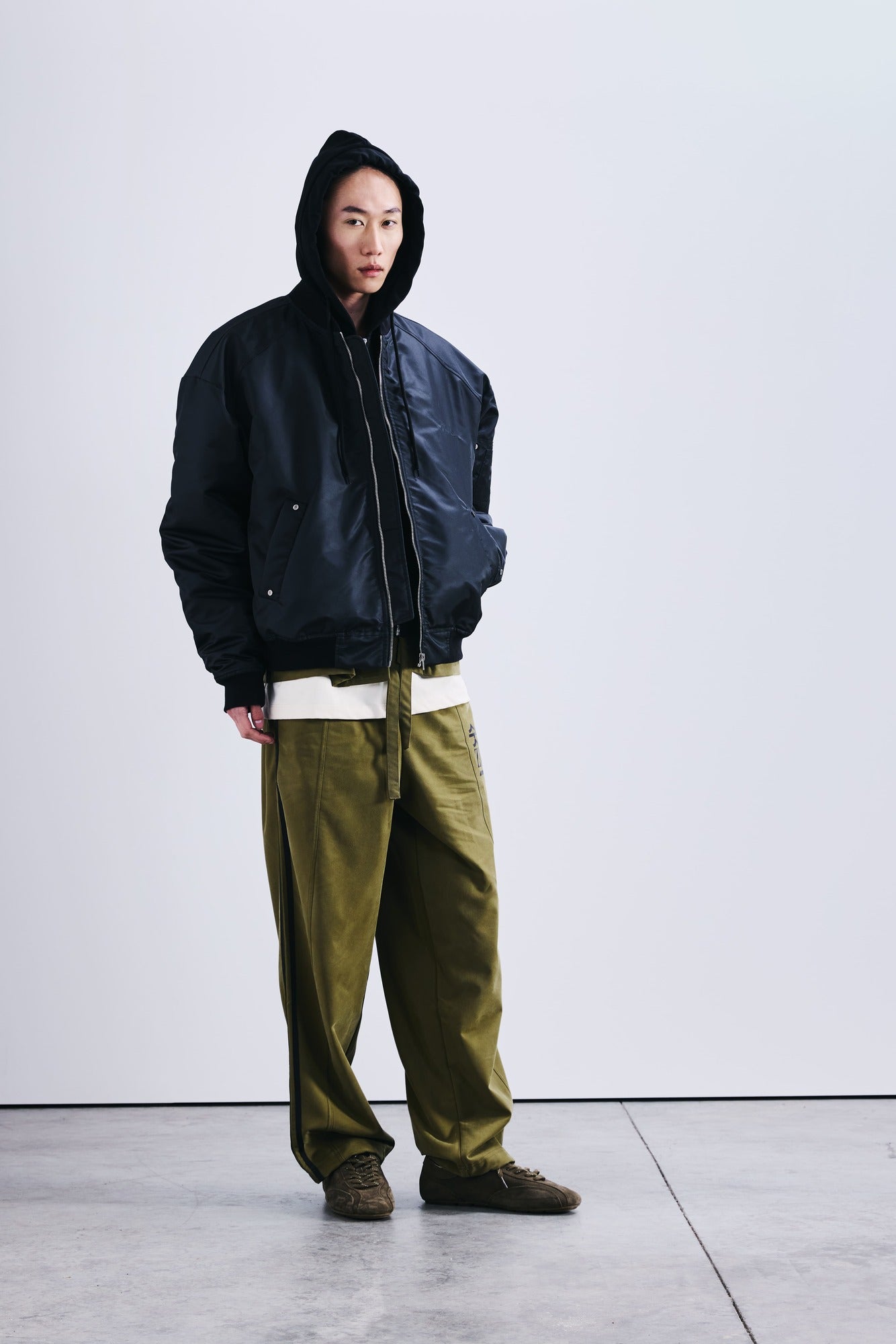 BOMBER HOODIE