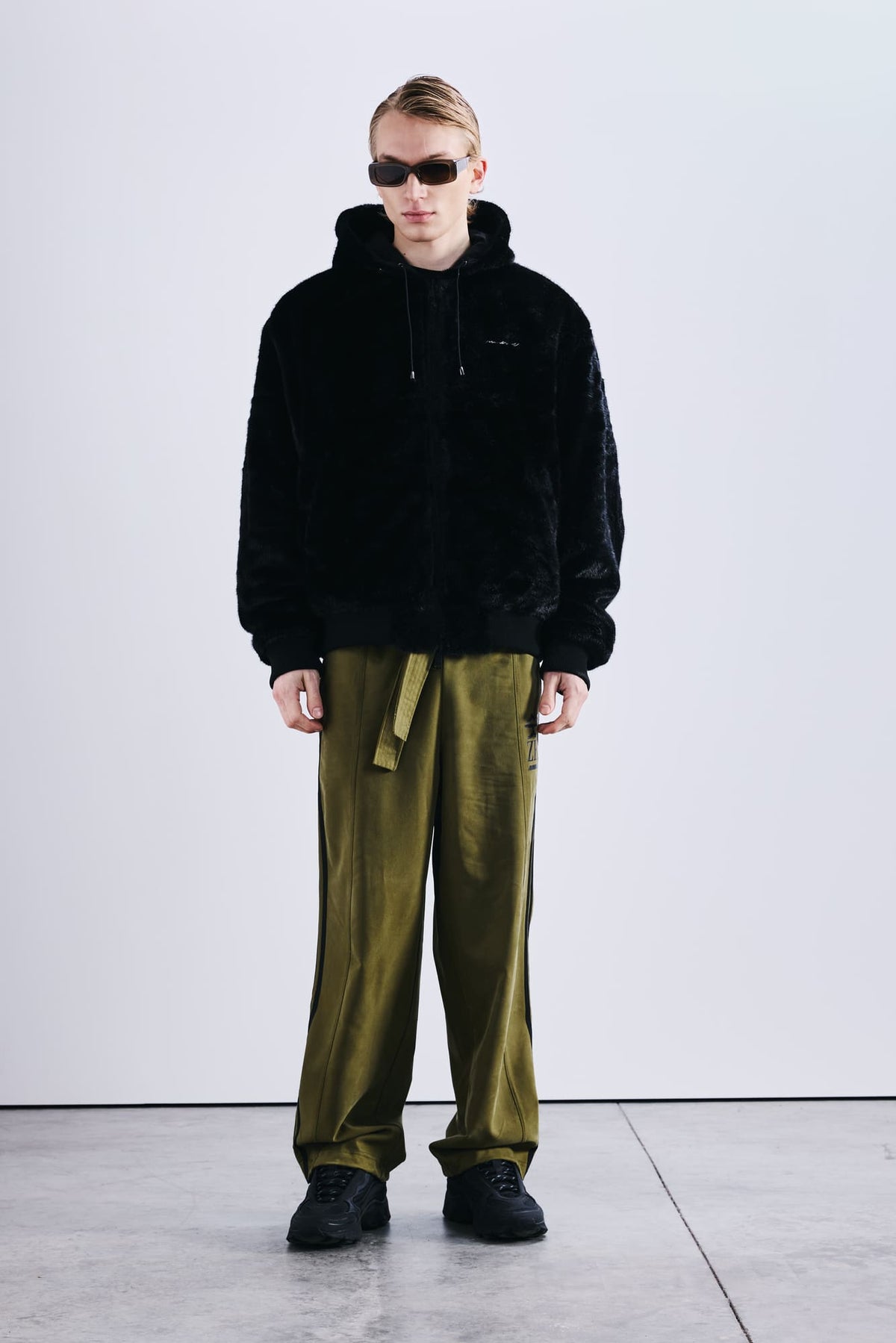 REVERSIBLE JACKET 