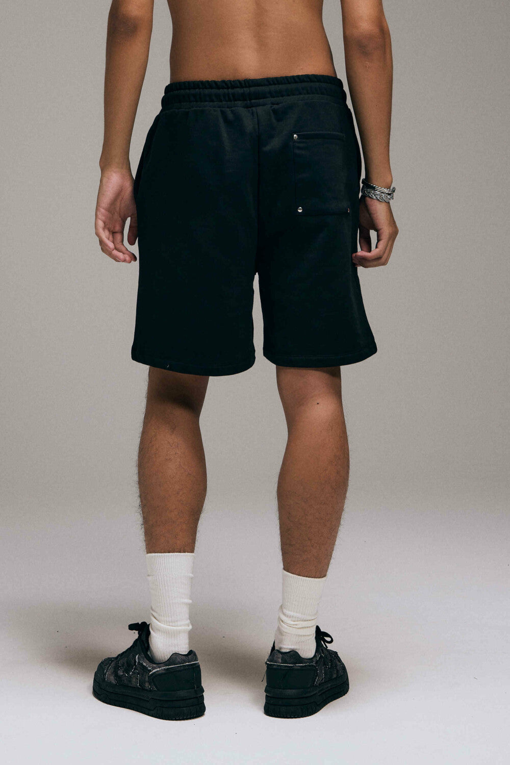 embroydered short 