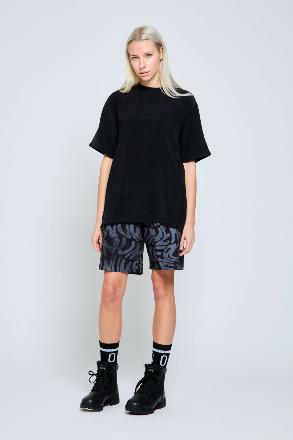 WAREWOLF BLACK TEE - Image 2