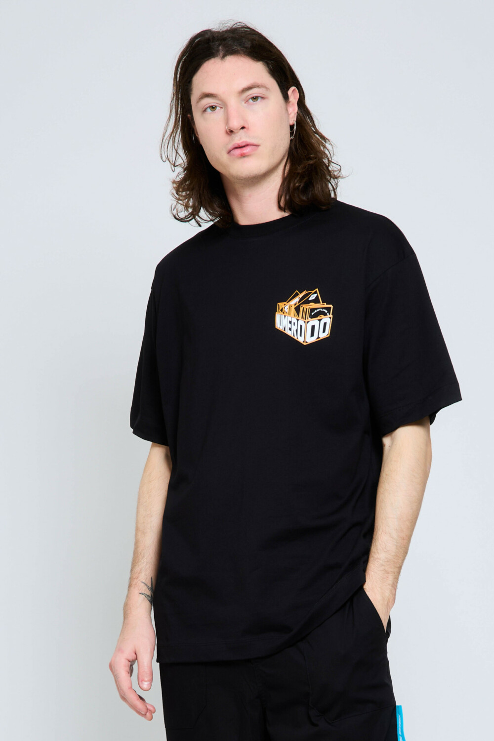 GRIPHON BLACK TEE - Image 2