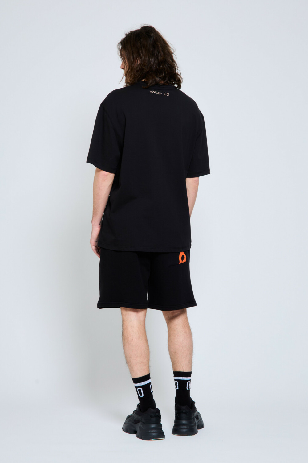 BORDA BLACK TEE - Image 4